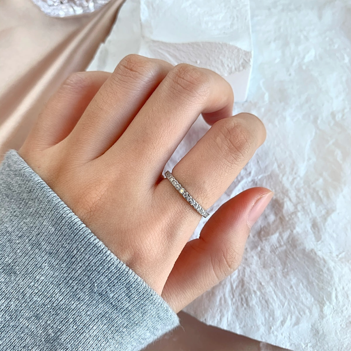[HOT] Bague quotidienne délicate et scintillante à taille ronde