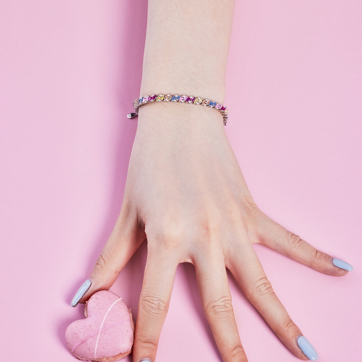 [HOT] Bracelet de fête multi-coupes orné et scintillant