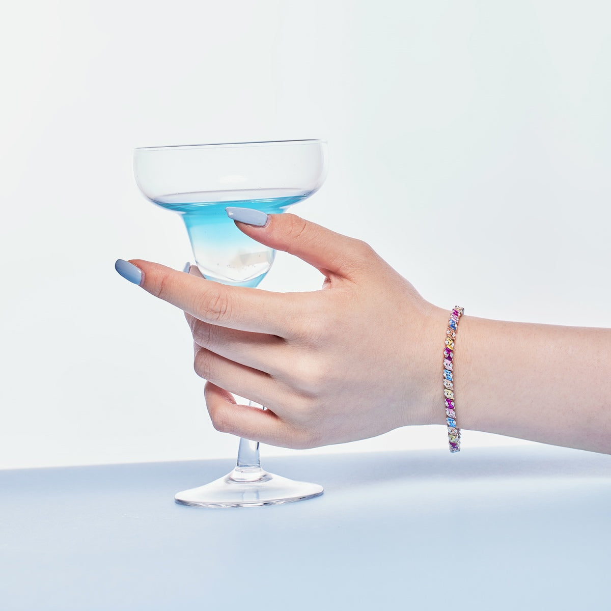 [HOT] Bracelet de fête multi-coupes orné et scintillant