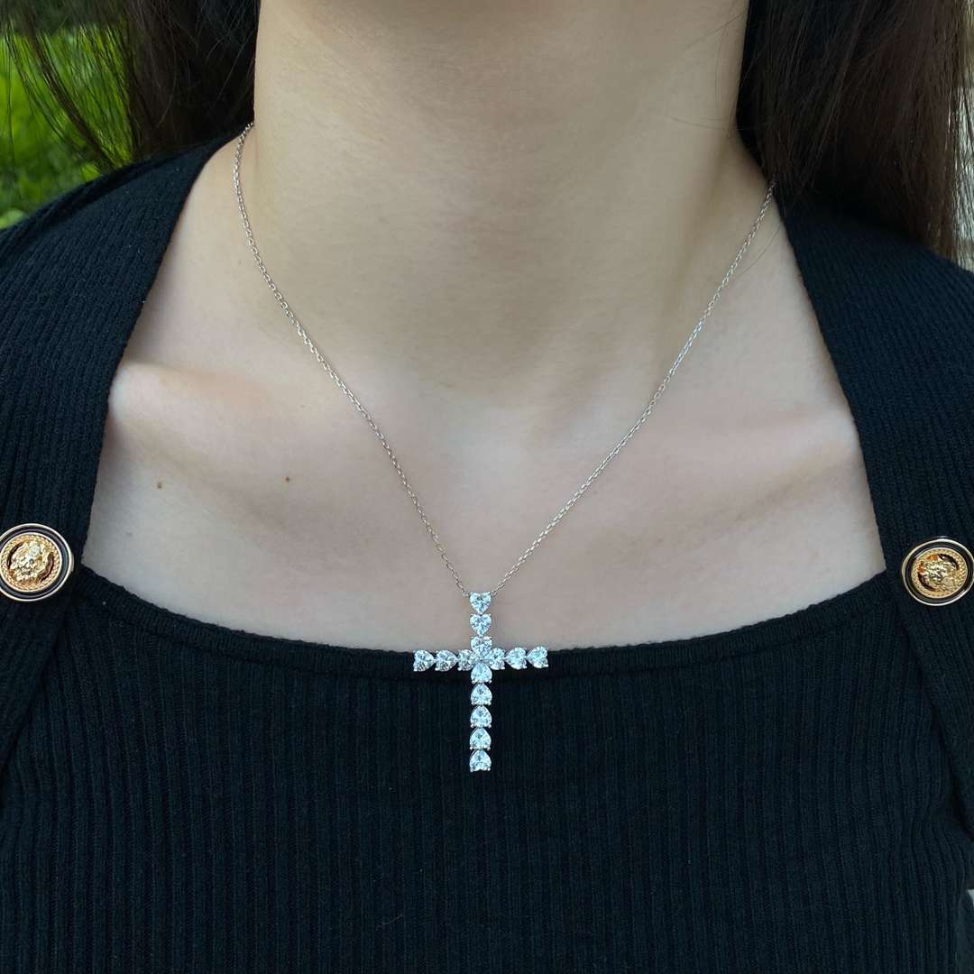 [HOT] Collier en forme de croix rayonnante