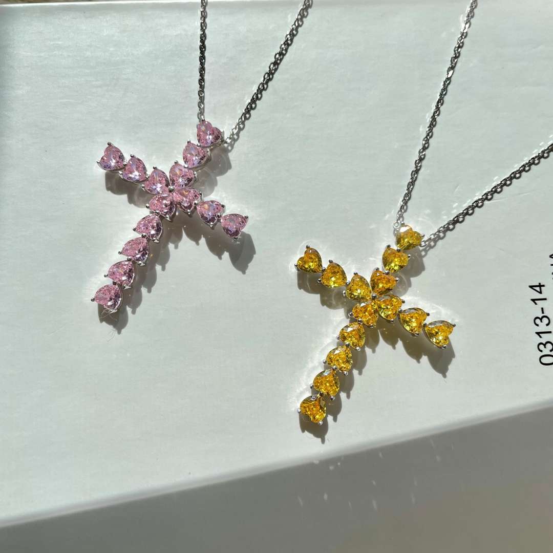 [HOT] Collier en forme de croix rayonnante