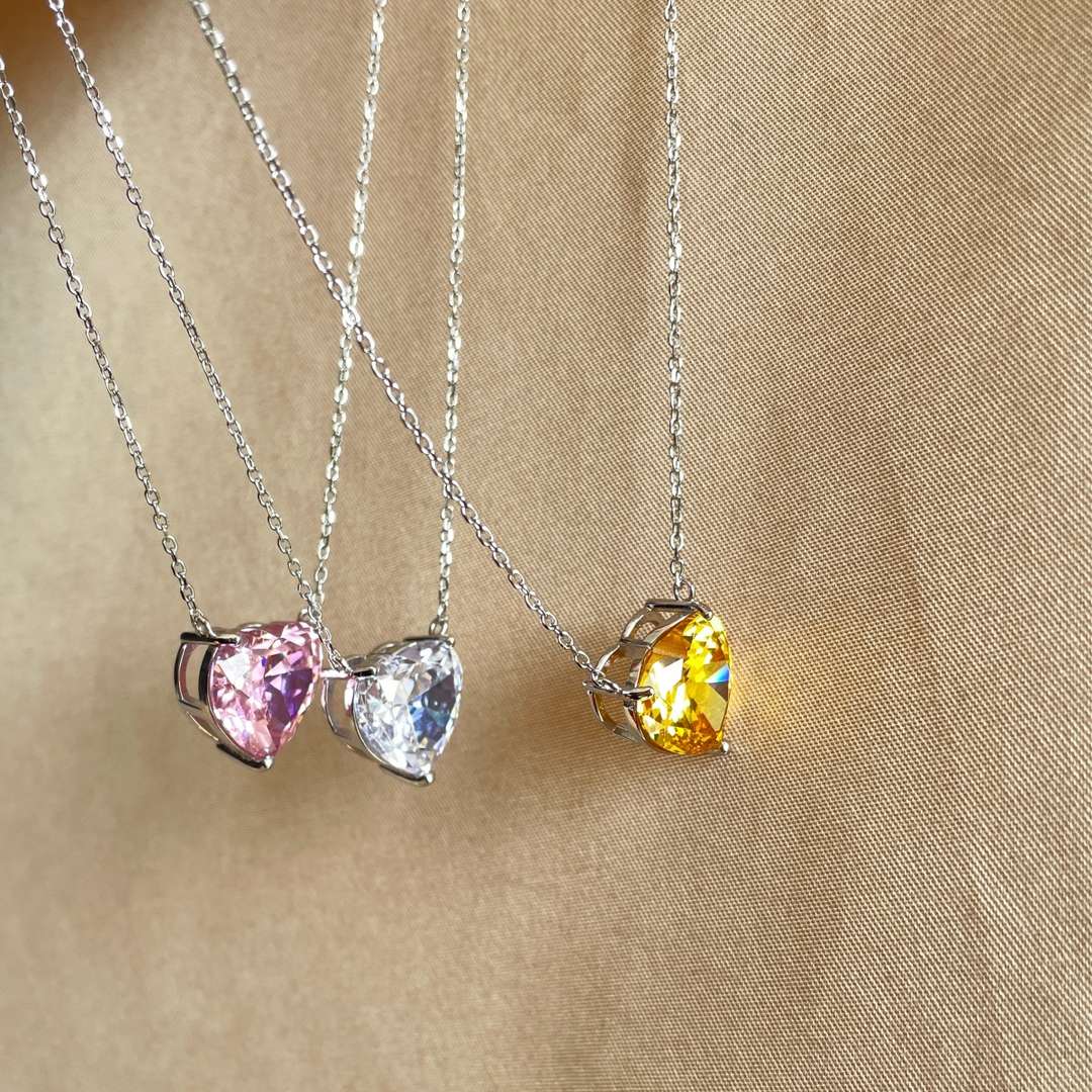 [HOT] Collier en forme de cœur rayonnant de 6,0 carats