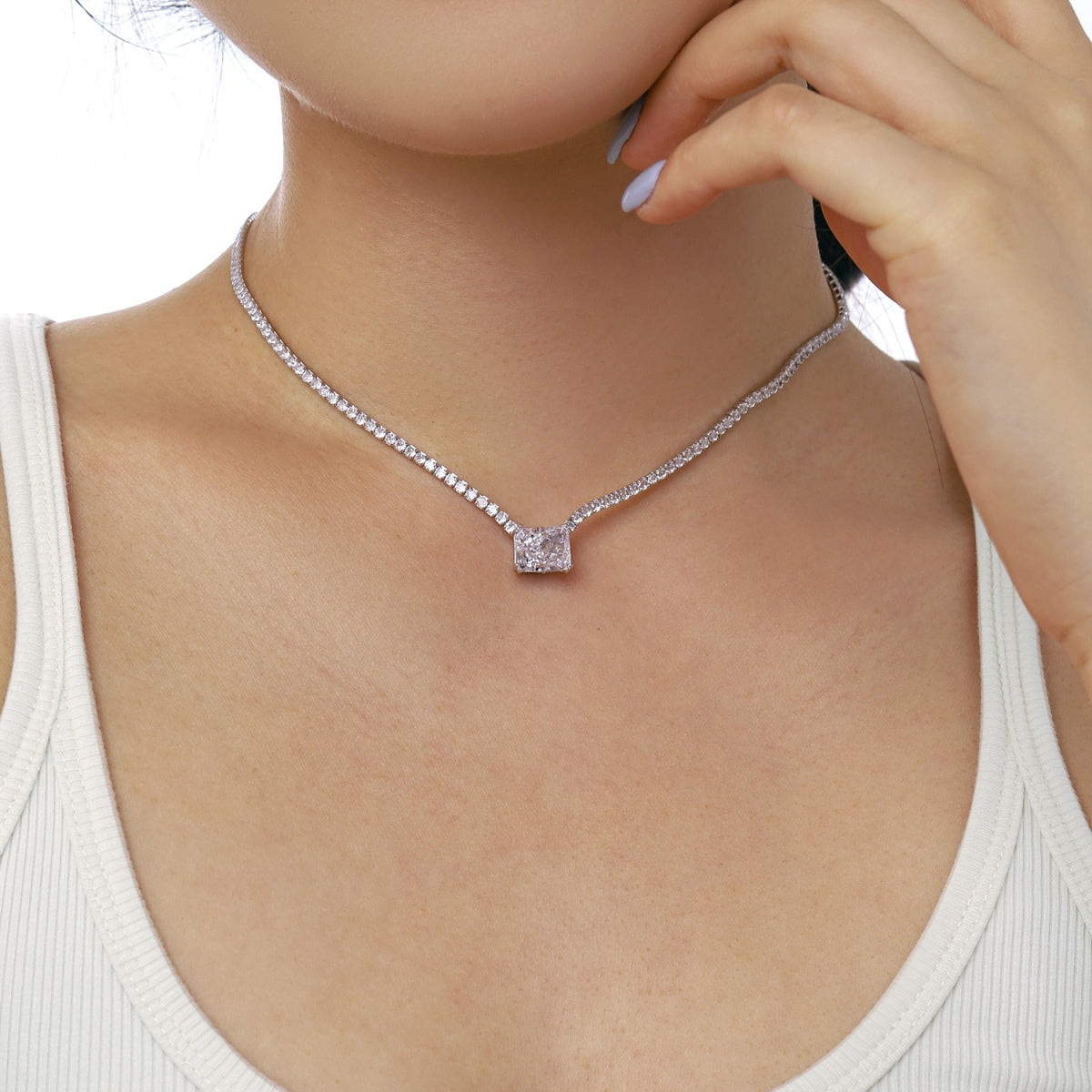 [HOT] Collier élégant taille radiant de 4,0 carats