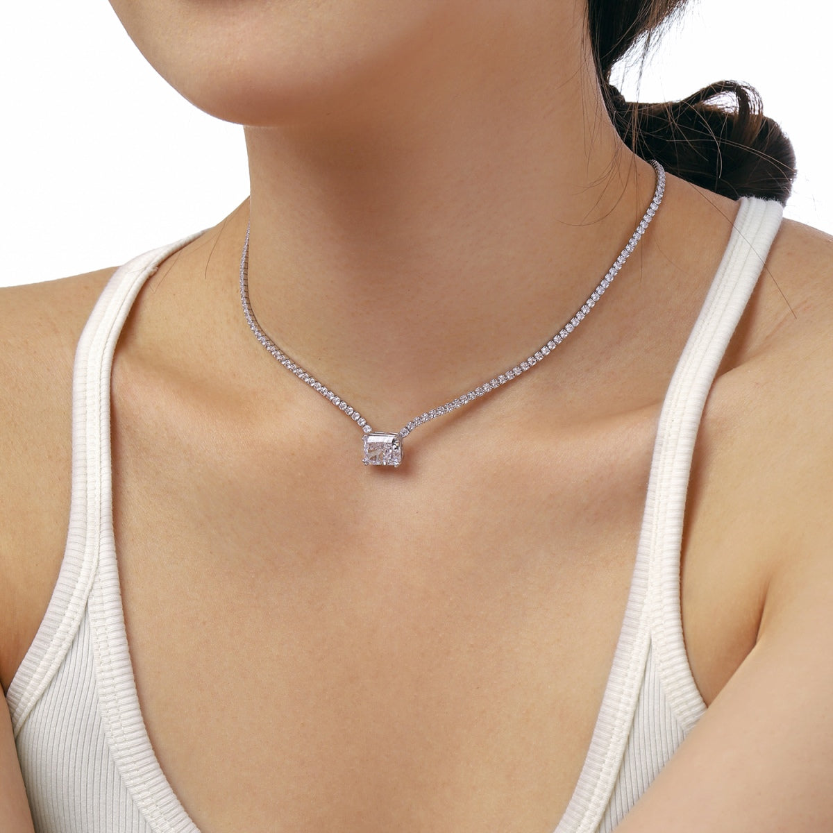 [HOT] Collier élégant taille radiant de 4,0 carats