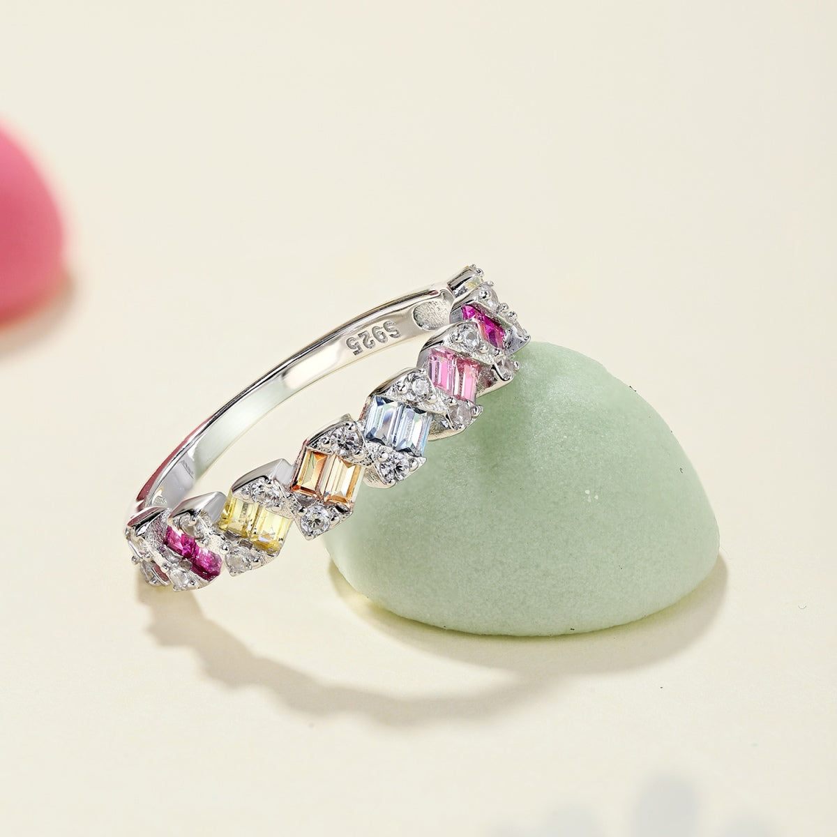 [HOT] Bague quotidienne délicate et vibrante taille émeraude