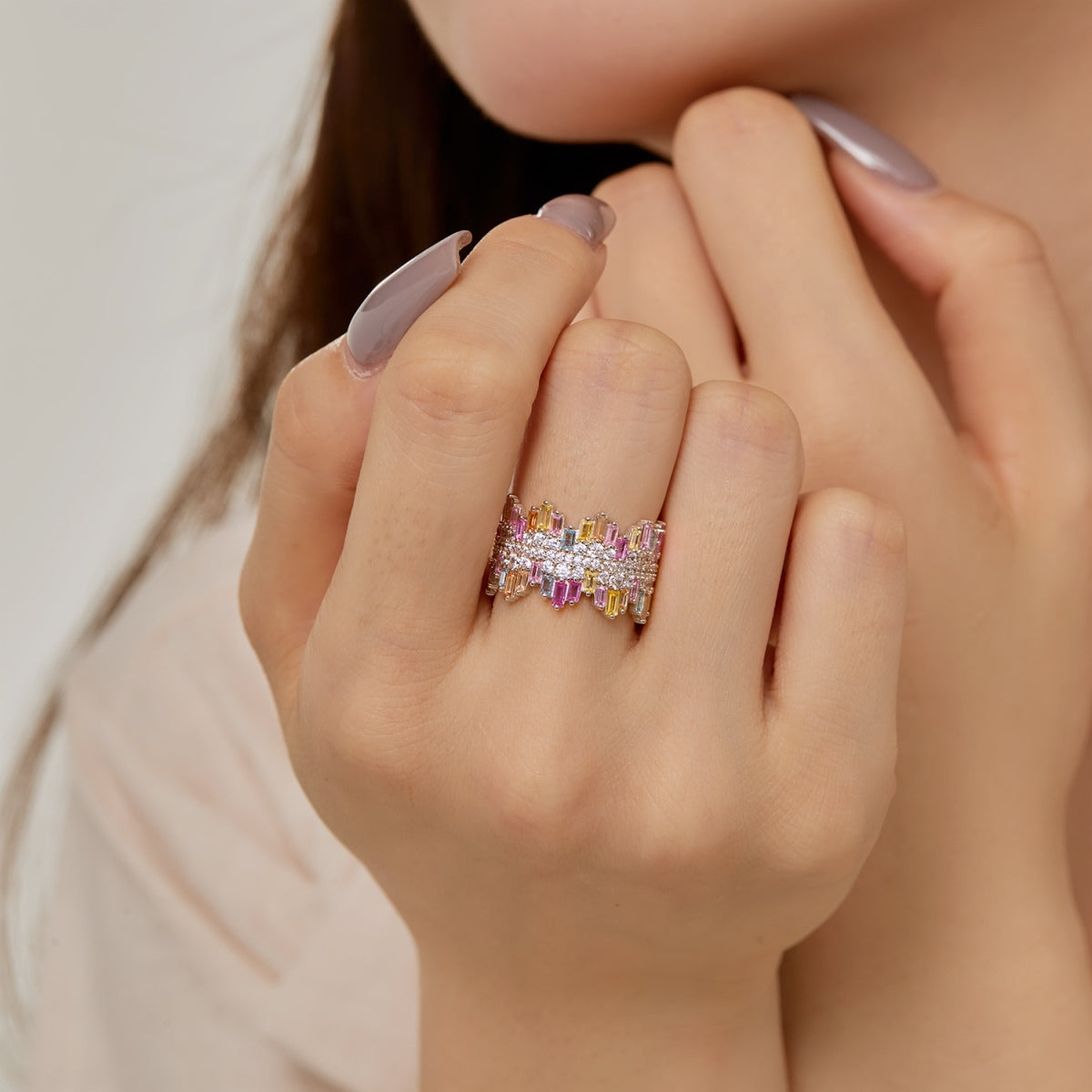 [HOT] Bague quotidienne luxueuse et colorée à coupe radiante