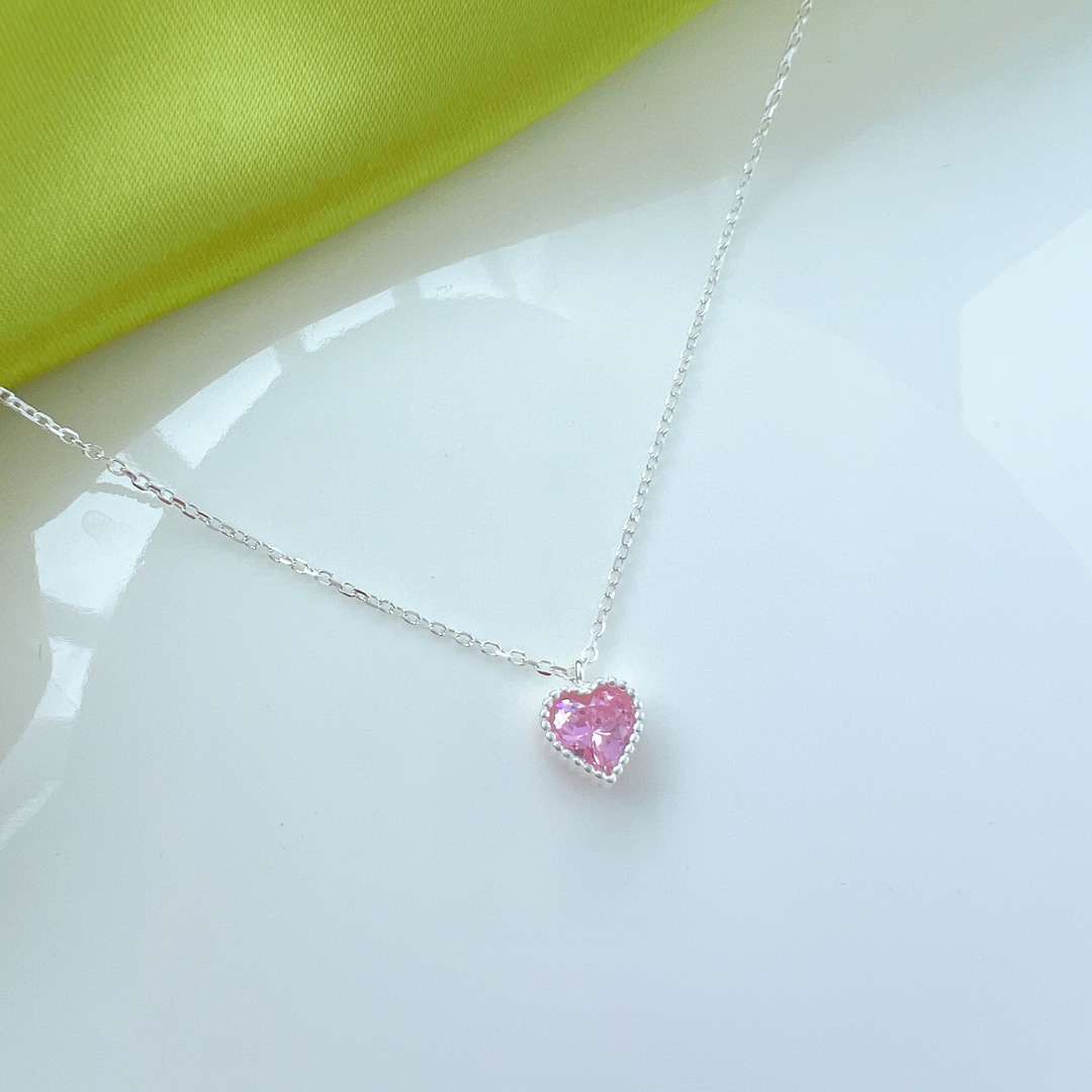 [HOT] Collier en forme de cœur orné