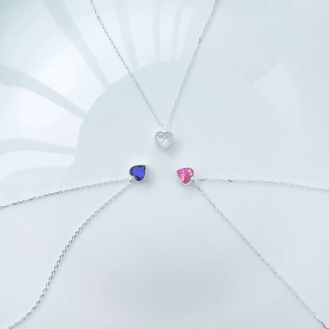 [HOT] Collier en forme de cœur orné