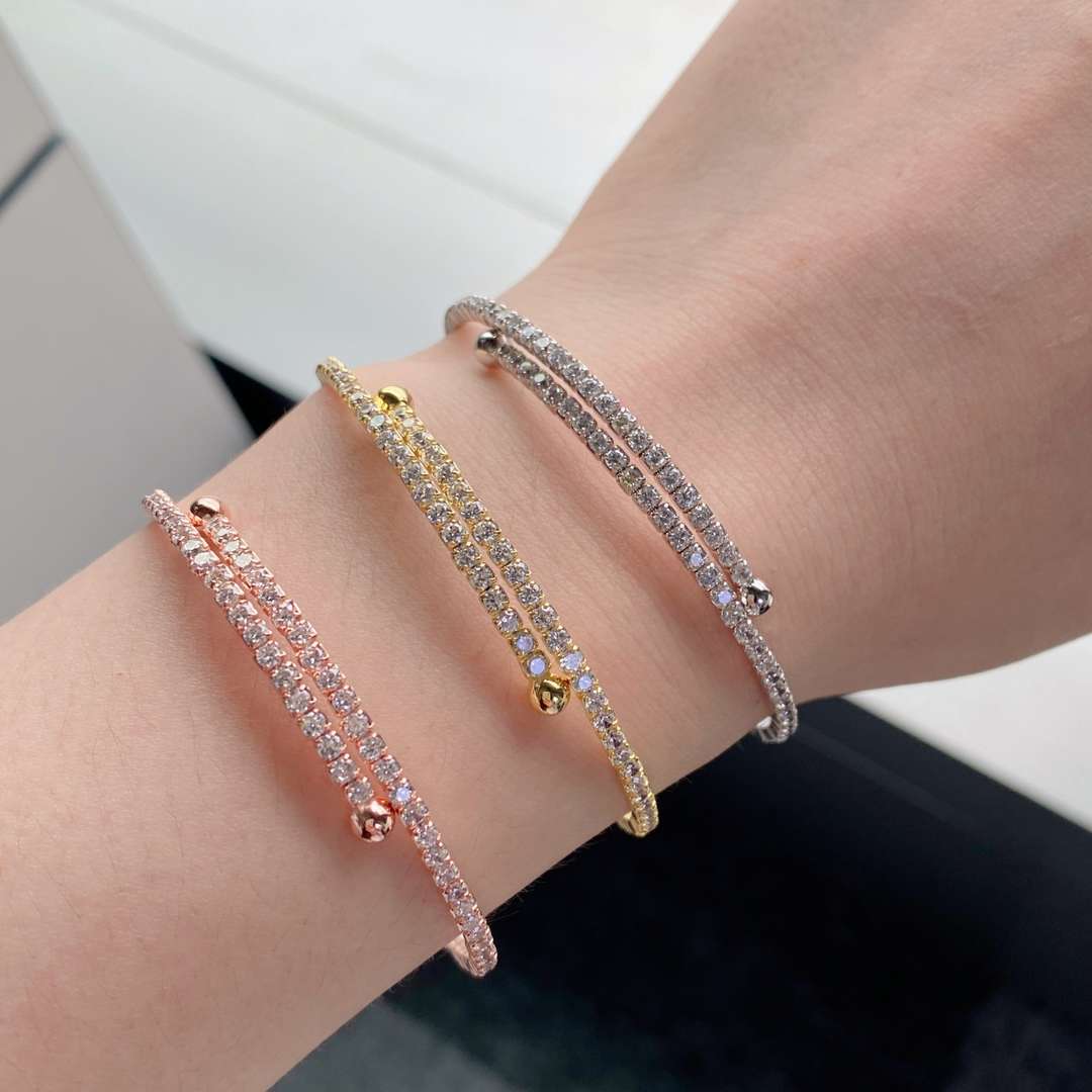 [HOT] Bracelet tendance rond avec rangée de diamants