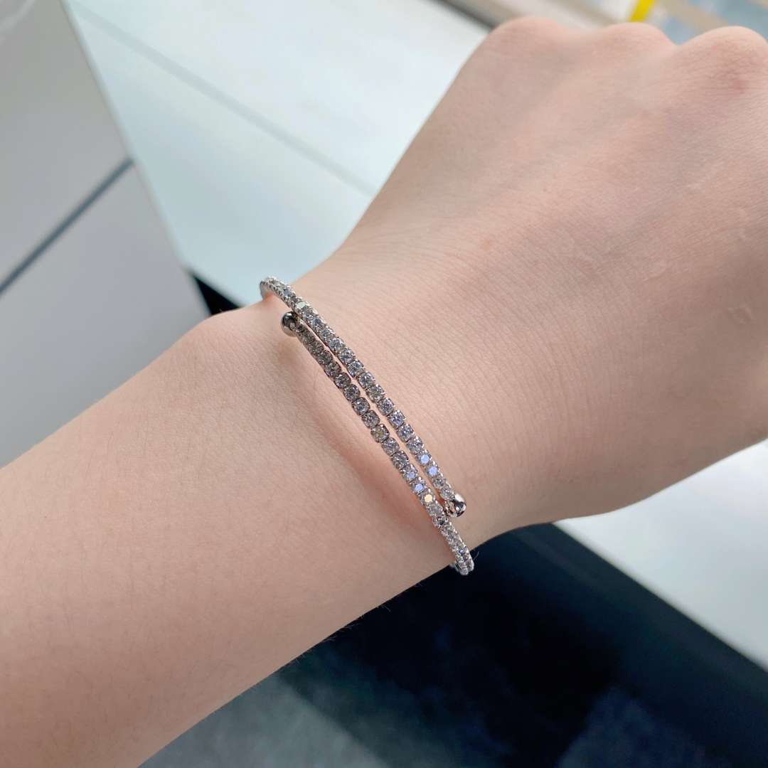 [HOT] Bracelet tendance rond avec rangée de diamants