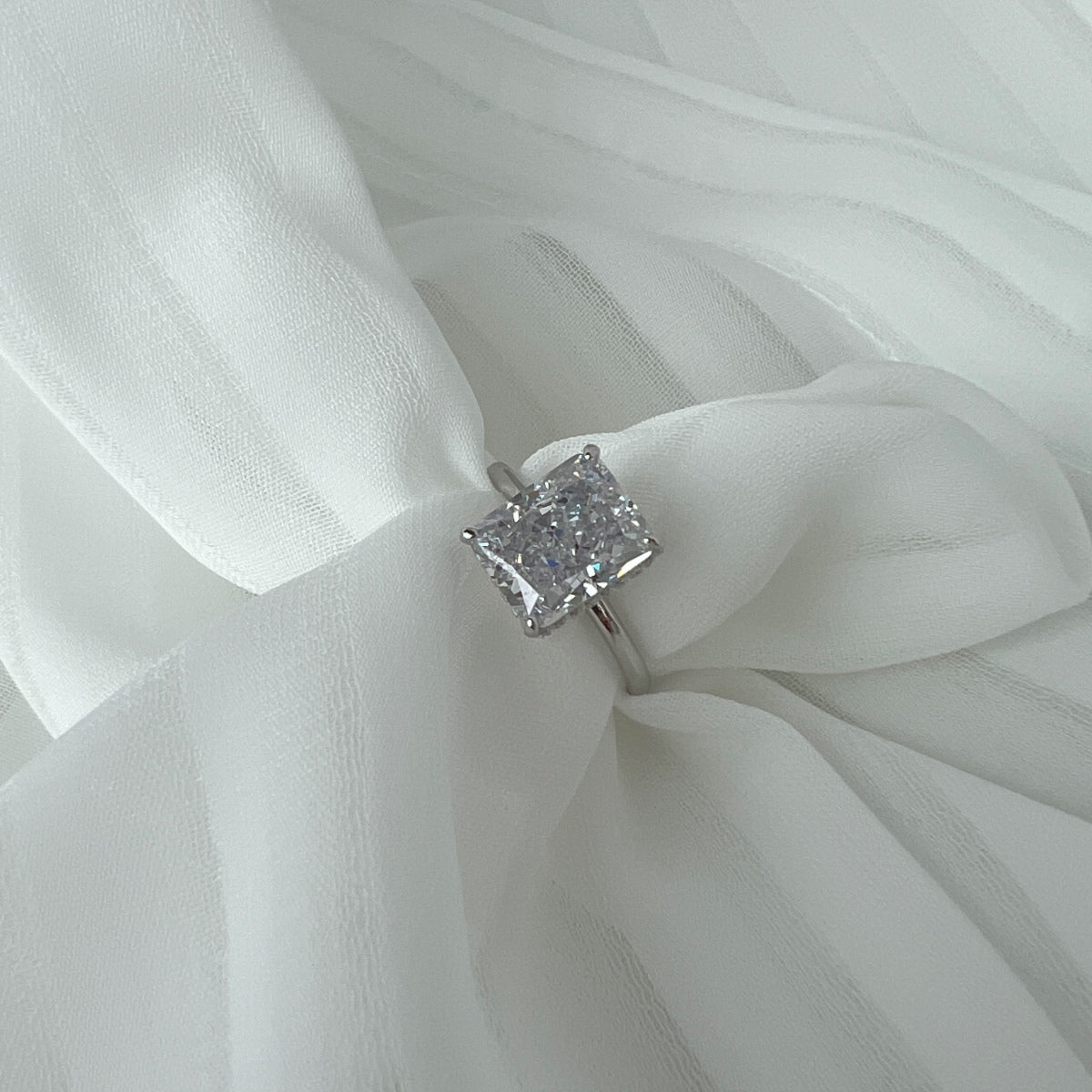 [HOT] Bague de banquet ornée de 4,0 carats, taille radiand enchanteresse