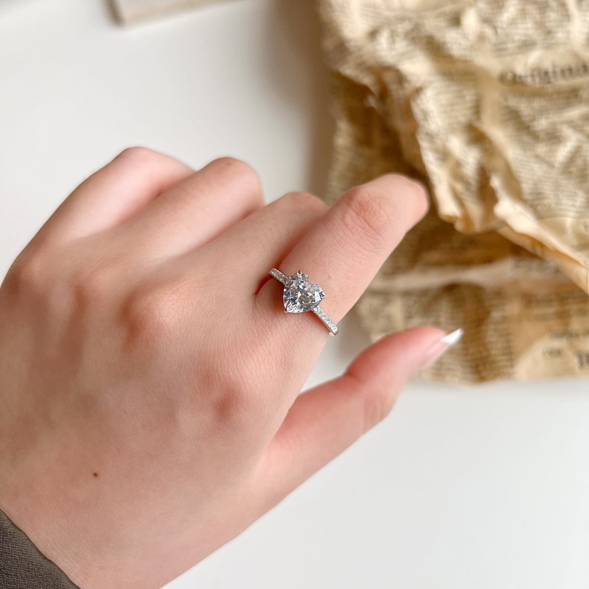 [HOT]2.0 Carat Dazzling Lustrous Heart Cut Lover Ring