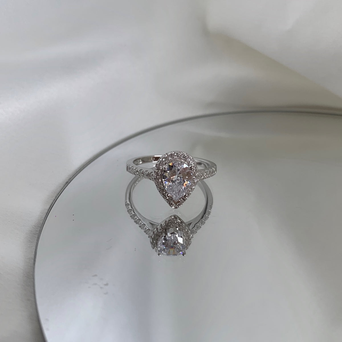 [HOT] Alliance de mariage luxueuse en forme de goutte d'eau resplendissante de 1,0 carat