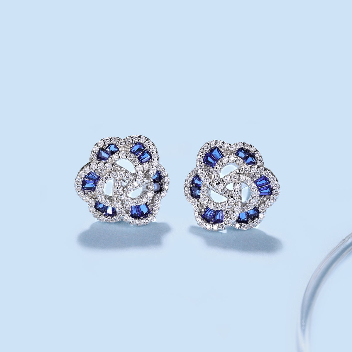 [HOT] Boucles d'oreilles exquises en forme de fleur pour le quotidien