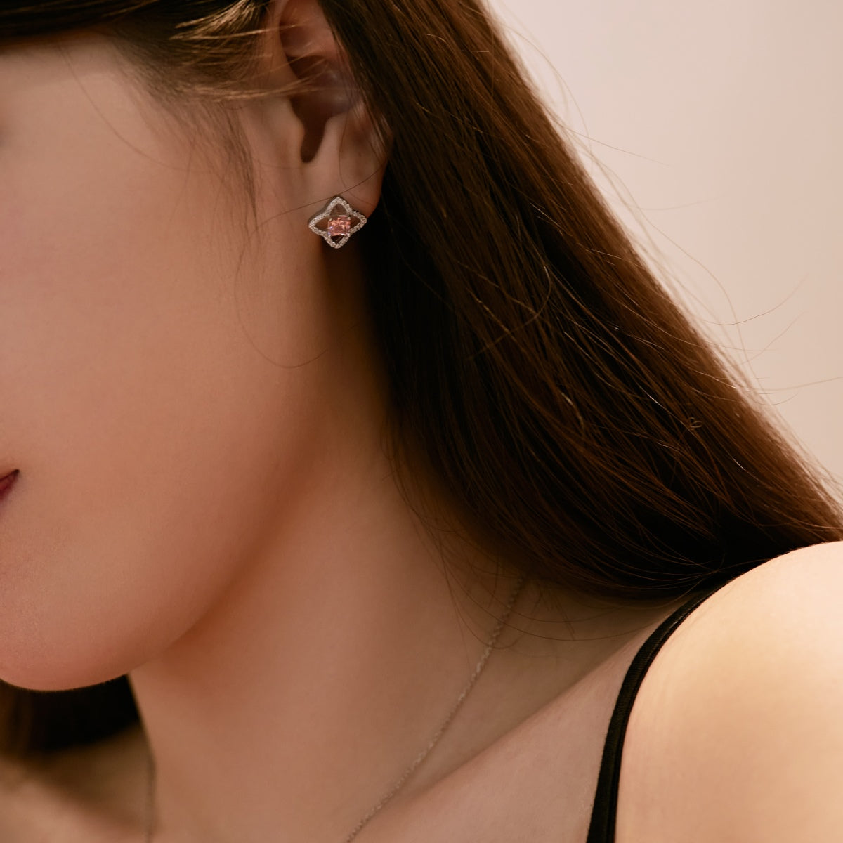 [HOT]أقراط يومية أنيقة على شكل نجمة مقطوعة على شكل أميرة