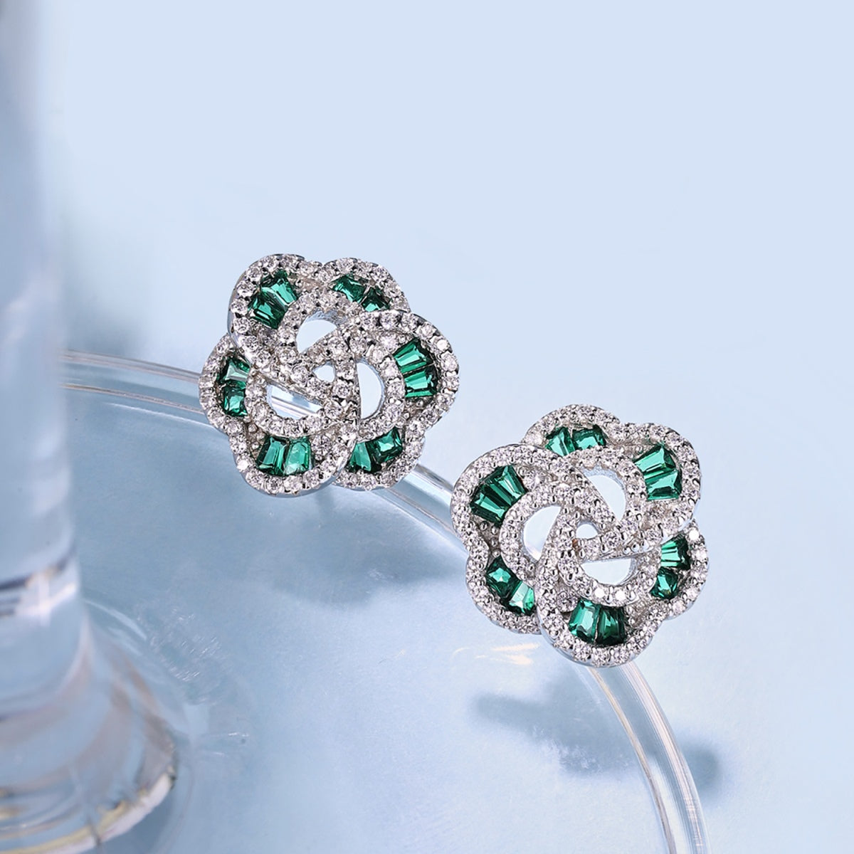 [HOT] Boucles d'oreilles exquises en forme de fleur pour le quotidien