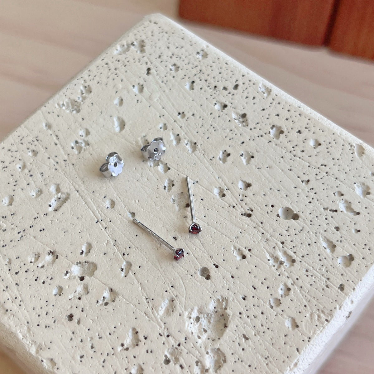 [HOT] Boucles d'oreilles solitaires délicates