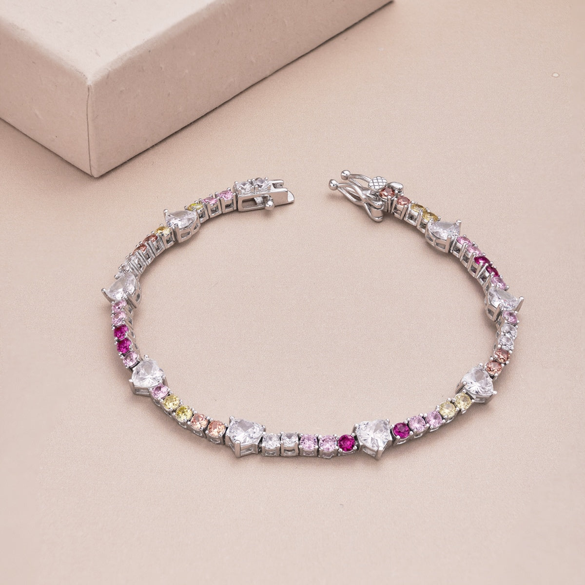 [HOT] Bracelet romantique en forme de cœur avec coupe ronde