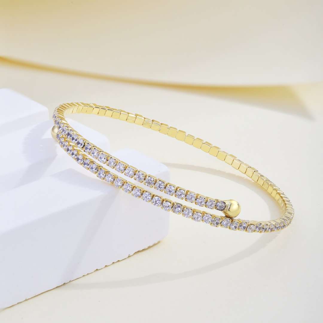 [HOT] Bracelet tendance rond avec rangée de diamants