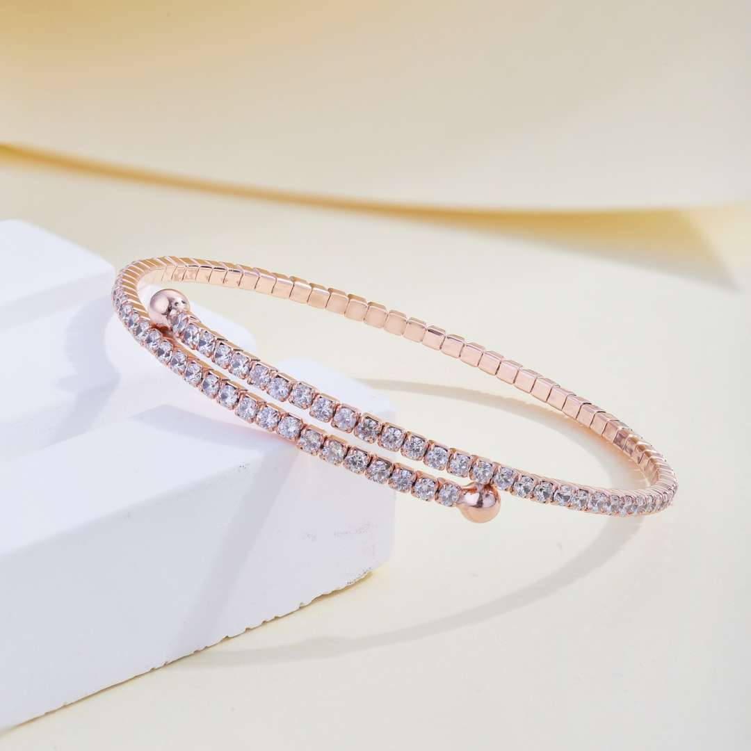 [HOT] Bracelet tendance rond avec rangée de diamants
