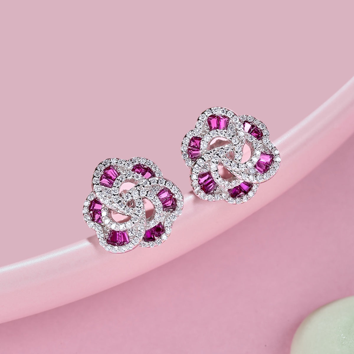 [HOT] Boucles d'oreilles exquises en forme de fleur pour le quotidien