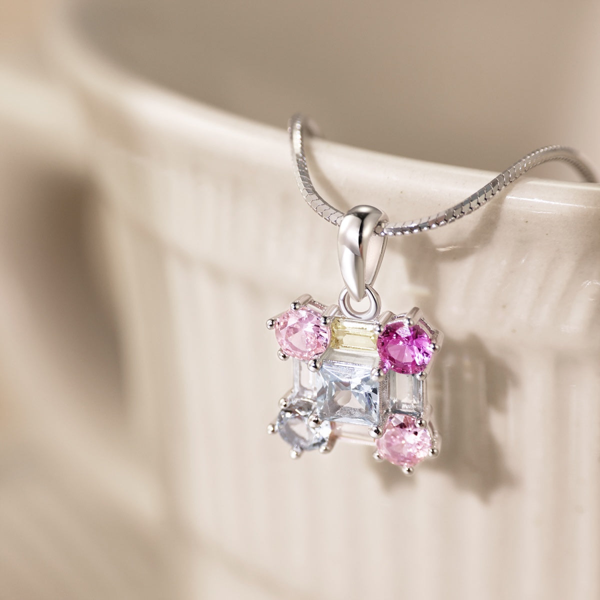 [HOT] Superbe collier multicolore