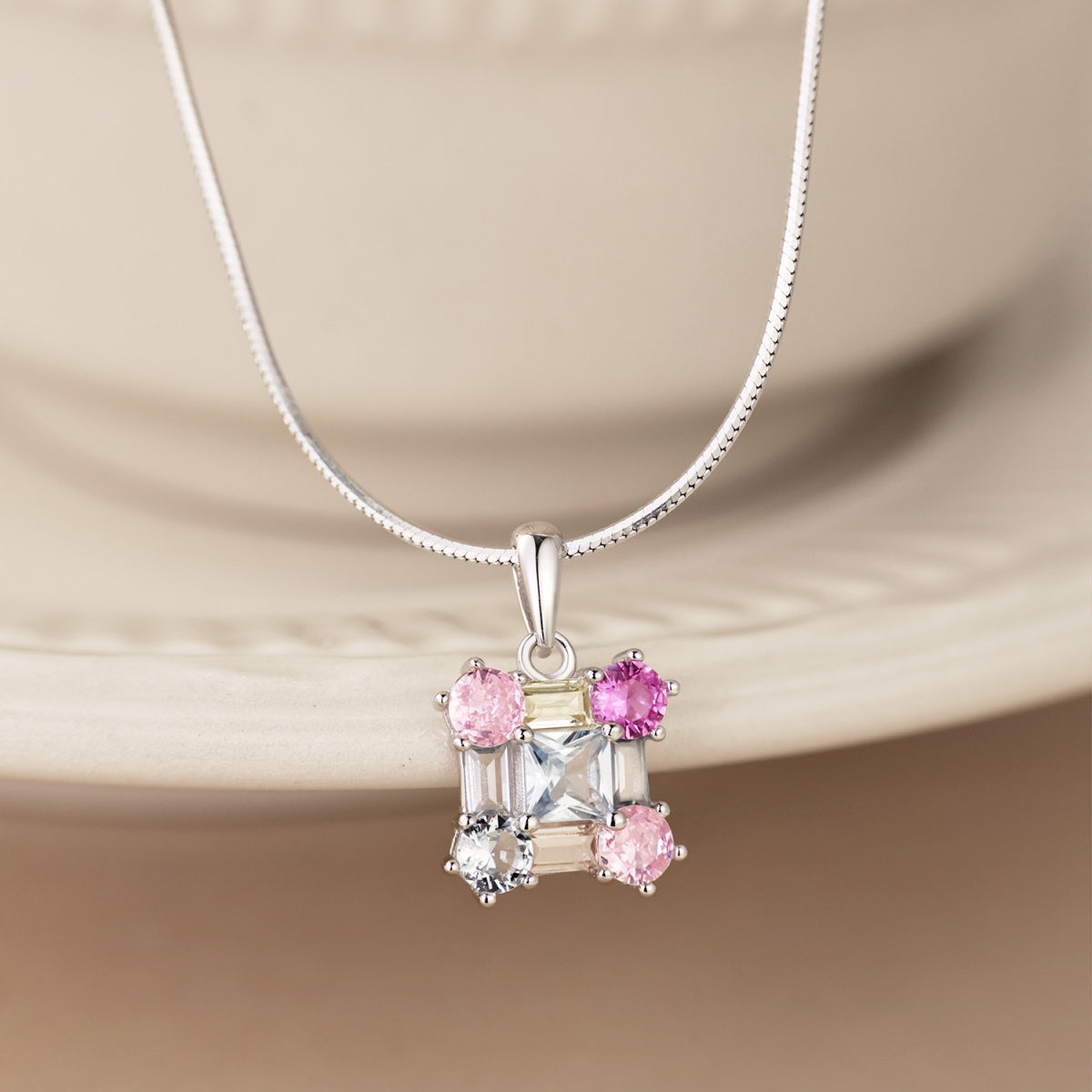[HOT] Superbe collier multicolore