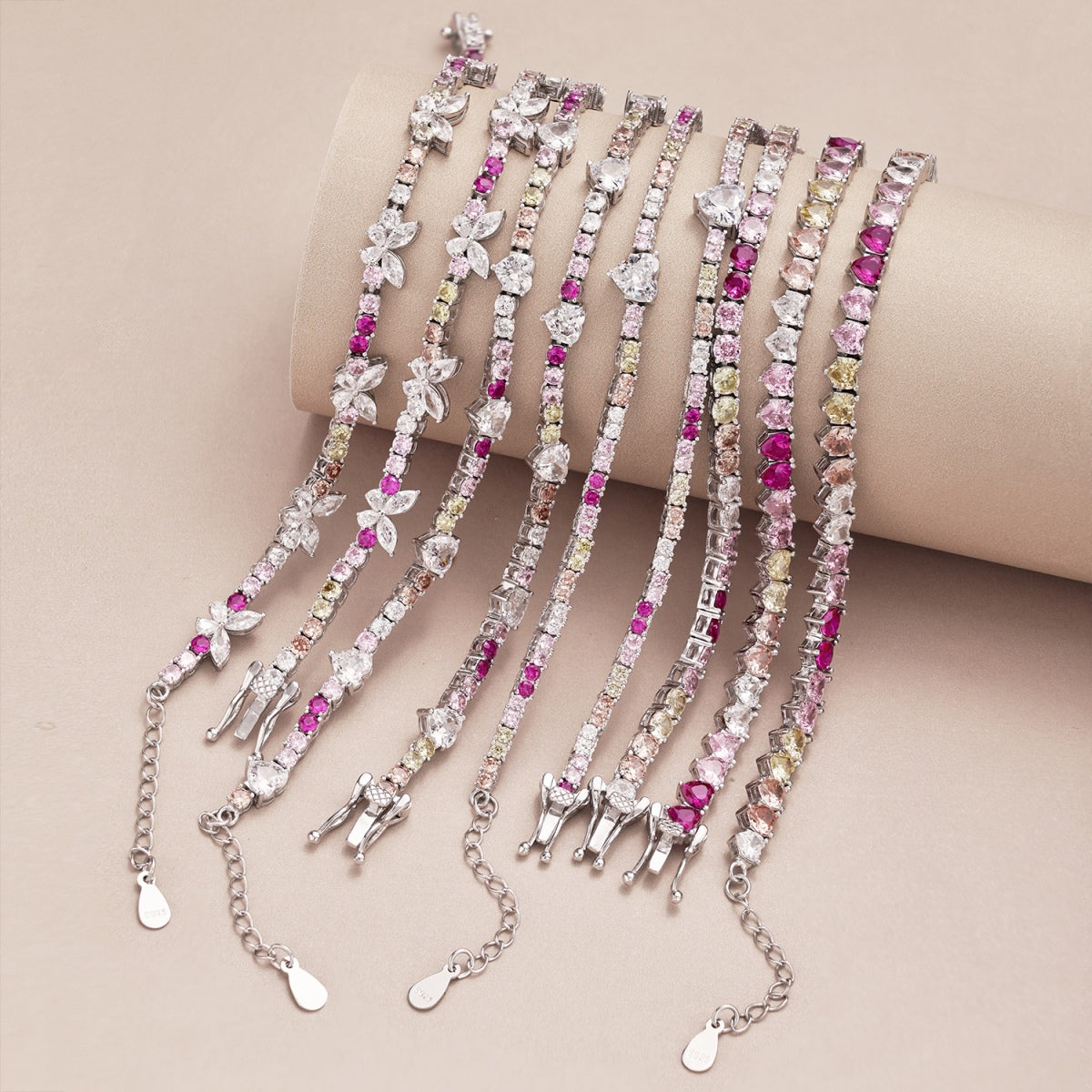 [HOT] Bracelet romantique en forme de cœur avec coupe ronde