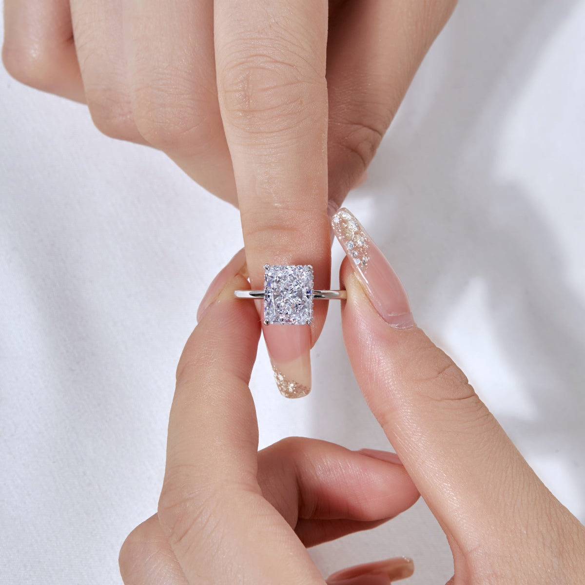 [HOT] Bague de banquet ornée de 4,0 carats, taille radiand enchanteresse