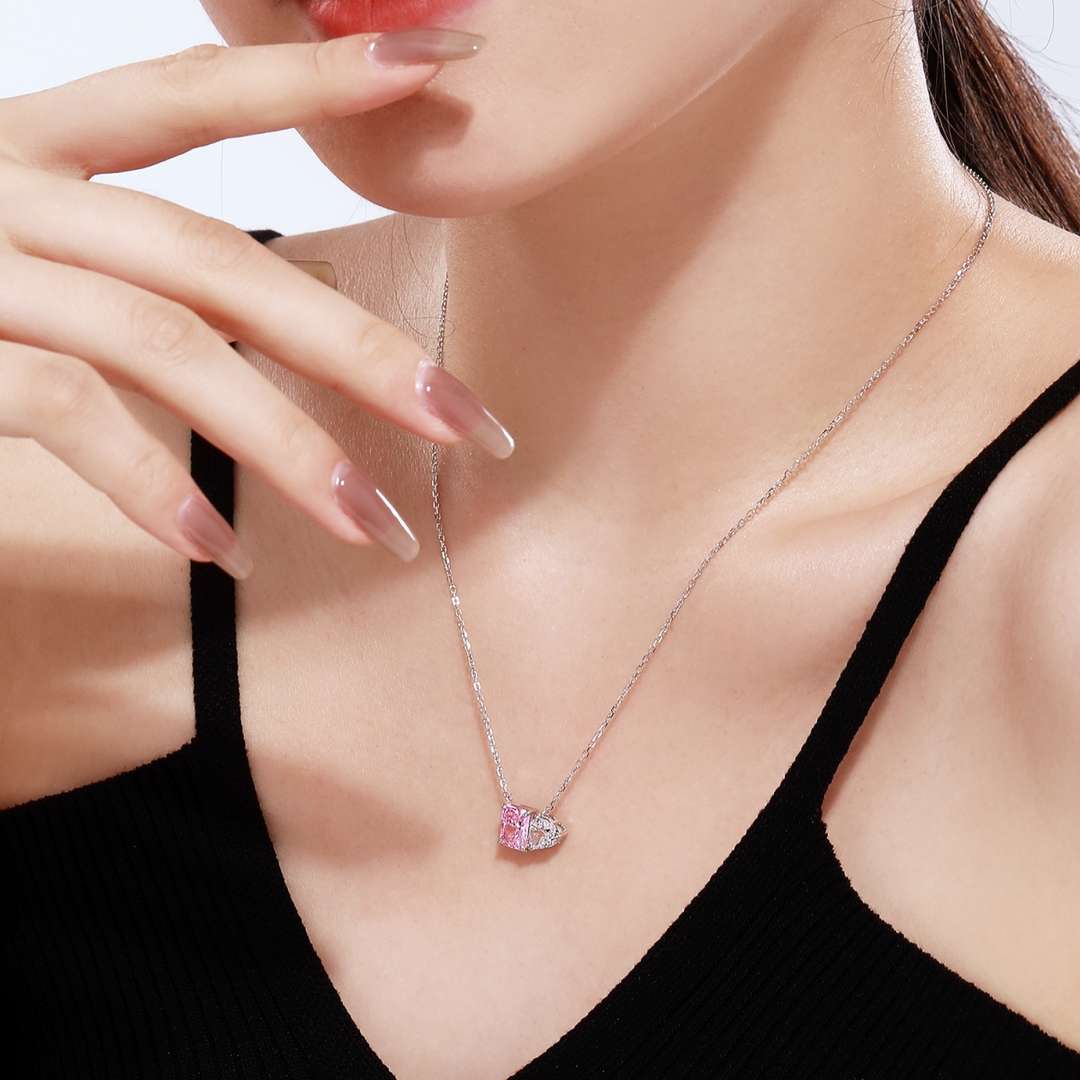 [HOT] Collier éblouissant en forme de carré et de cœur