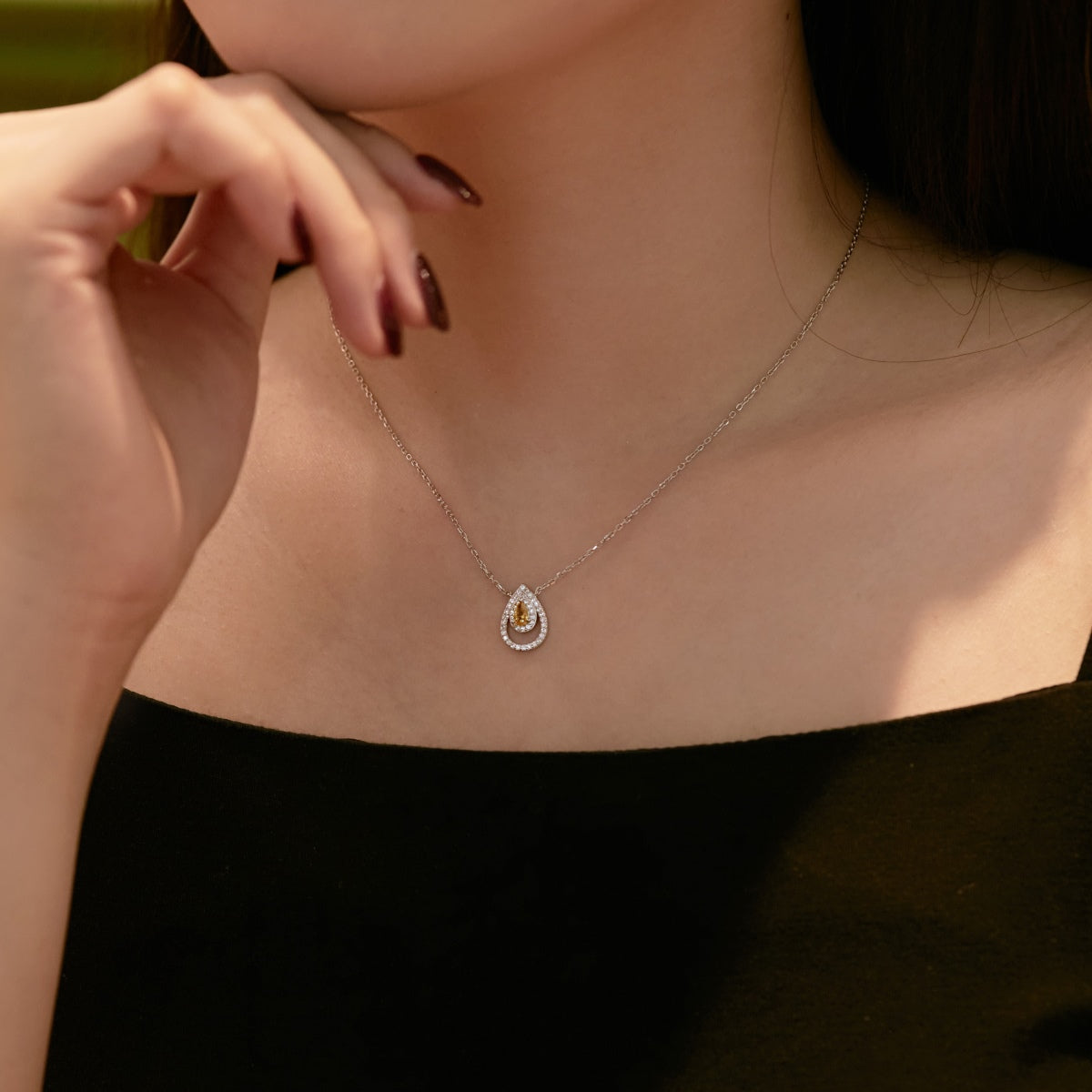 [HOT] Collier scintillant en forme de poire