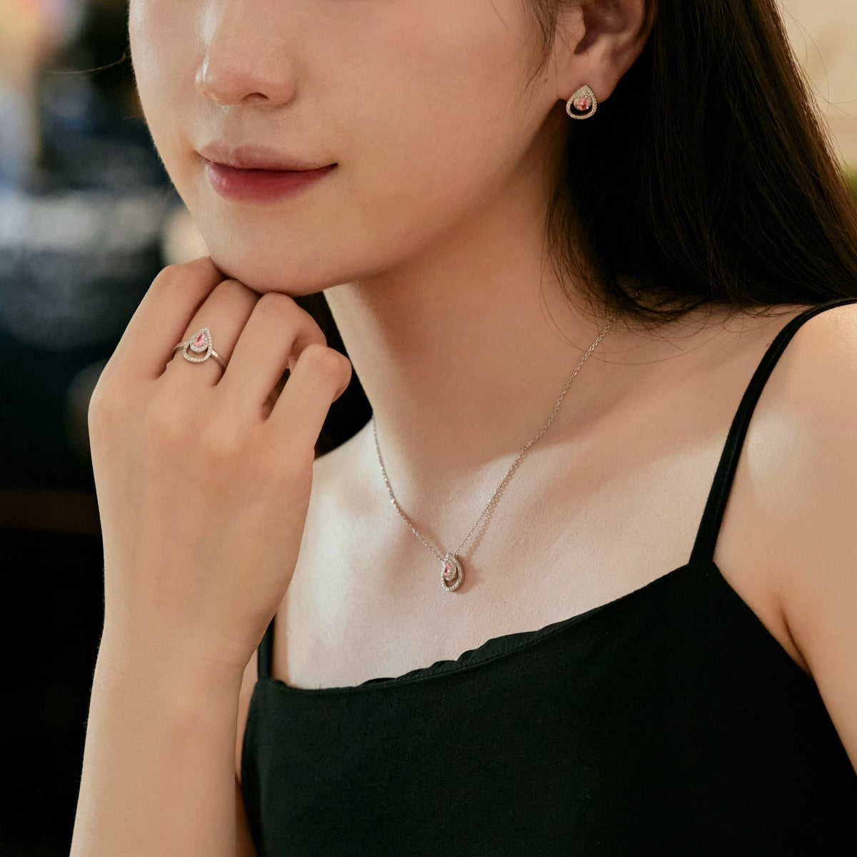 [HOT] Collier scintillant en forme de poire