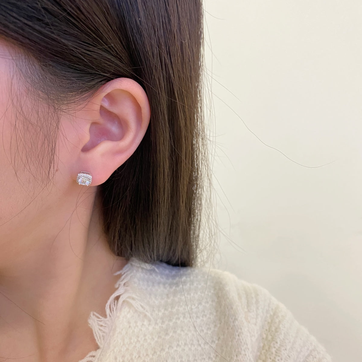 [HOT] Boucles d'oreilles à tige classiques avec pierre centrale ronde