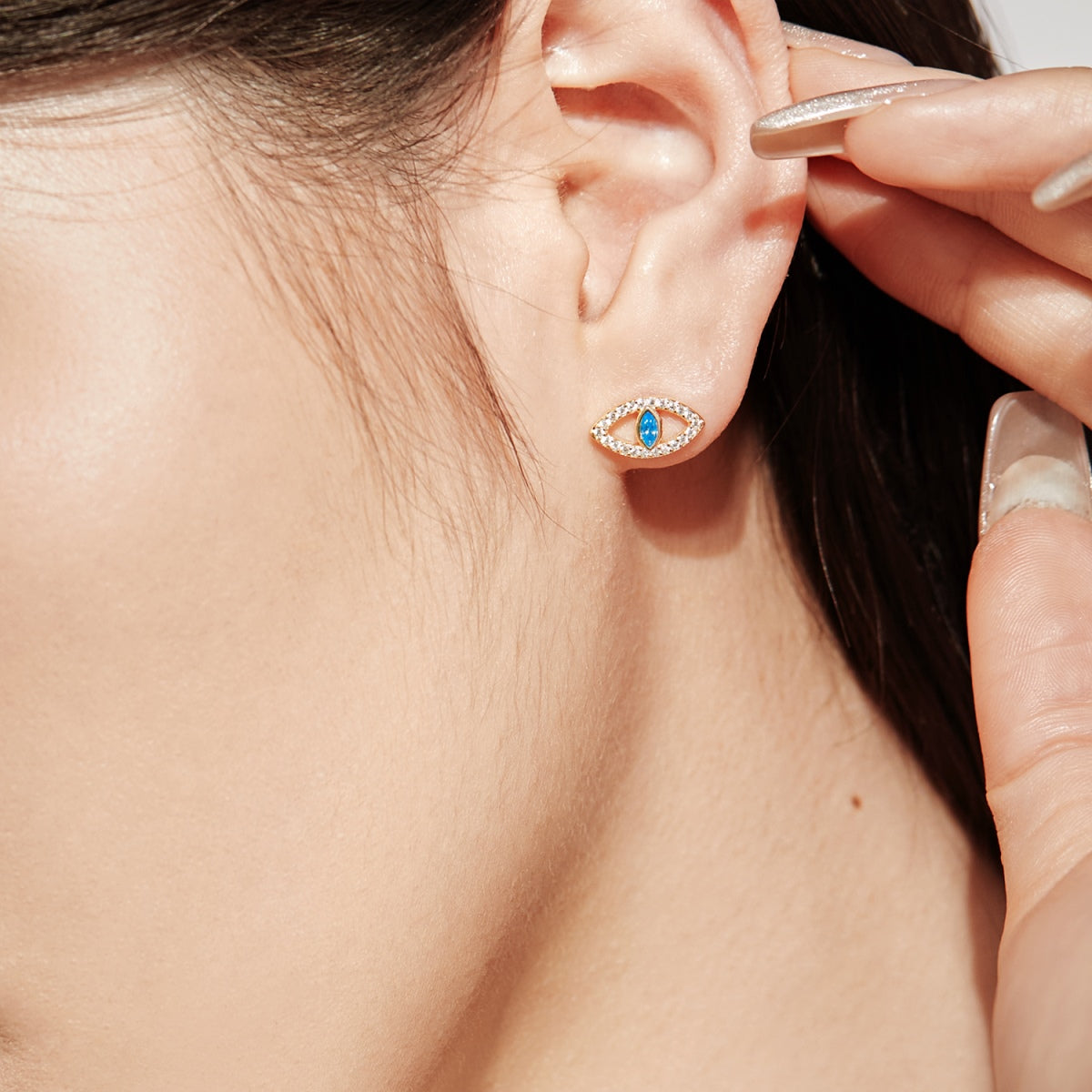 [HOT]Blue Devil Eyes Hollow Stud Earrings