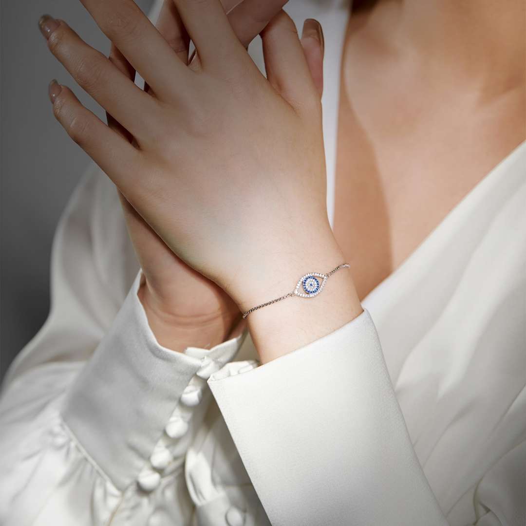 [HOT] Collier en forme d'œil éblouissant
