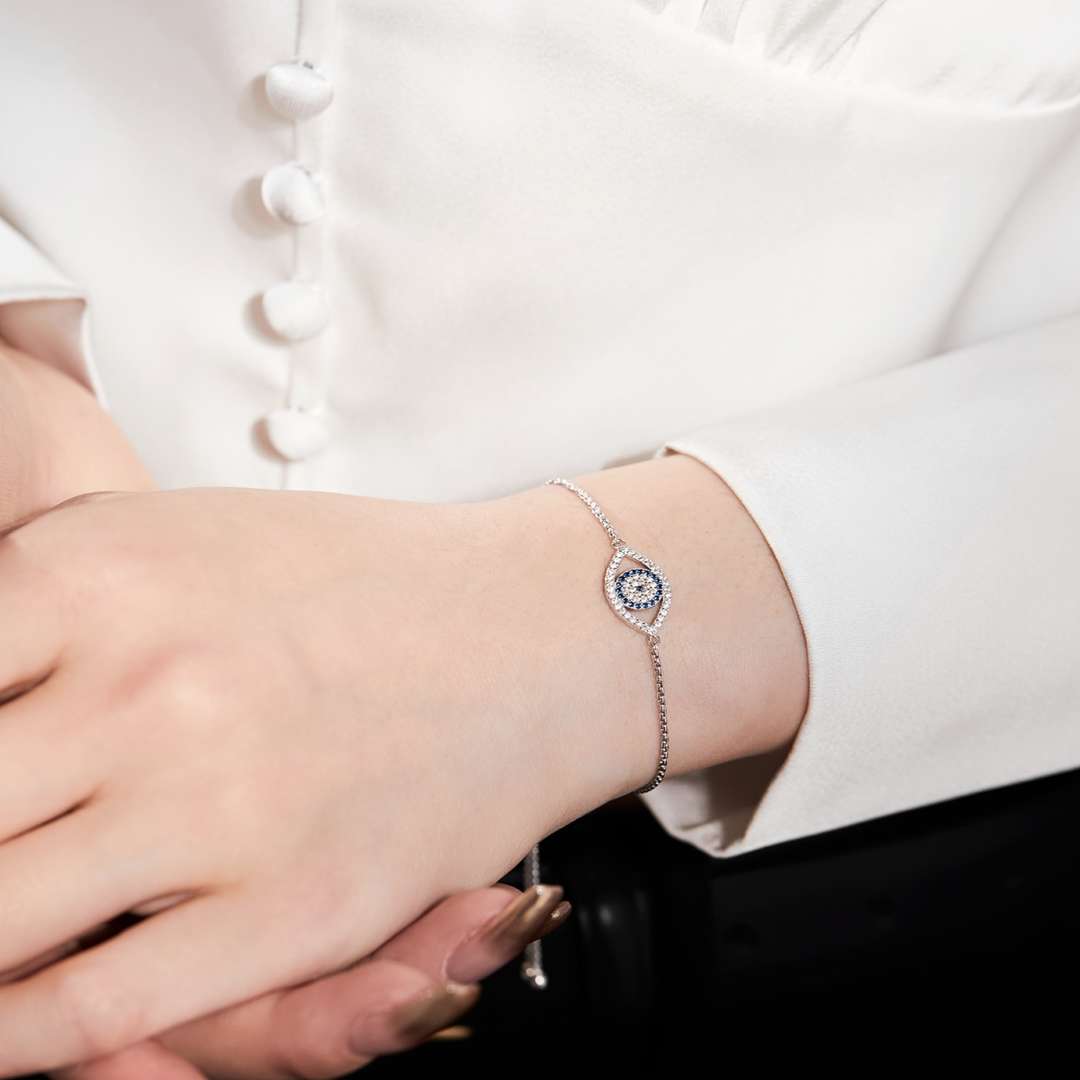 [HOT] Collier en forme d'œil éblouissant