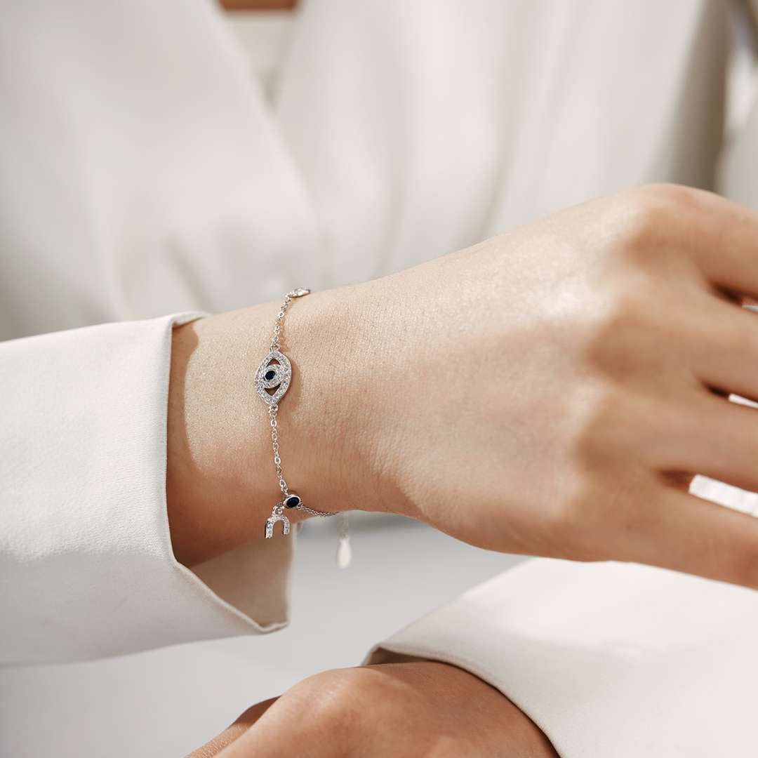 [HOT] Collier délicat en forme d'œil