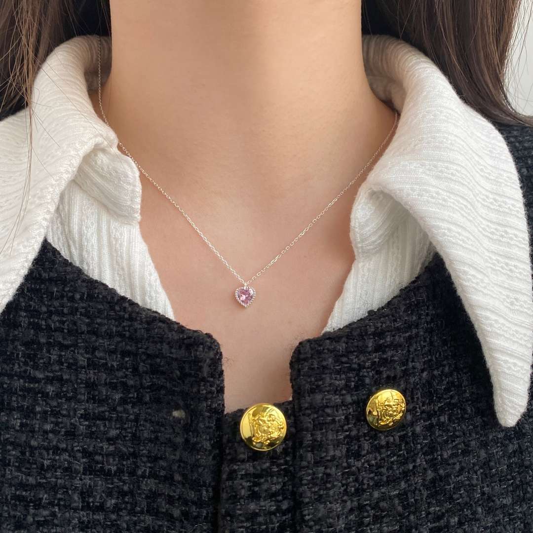 [HOT] Collier en forme de cœur orné