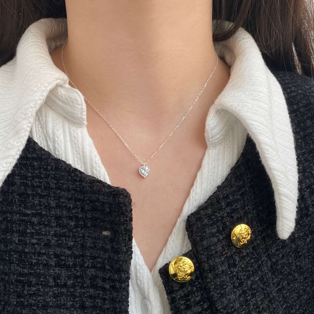 [HOT] Collier en forme de cœur orné