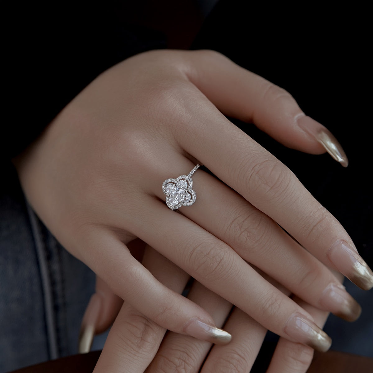 [HOT] Bague de banquet luxueuse en forme de fleur d'éternité