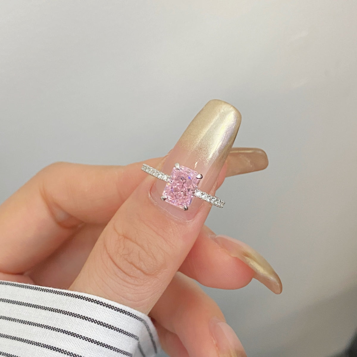 [HOT]2.0 Carat Dazzling Sparkling Radiant Cut Party Ring