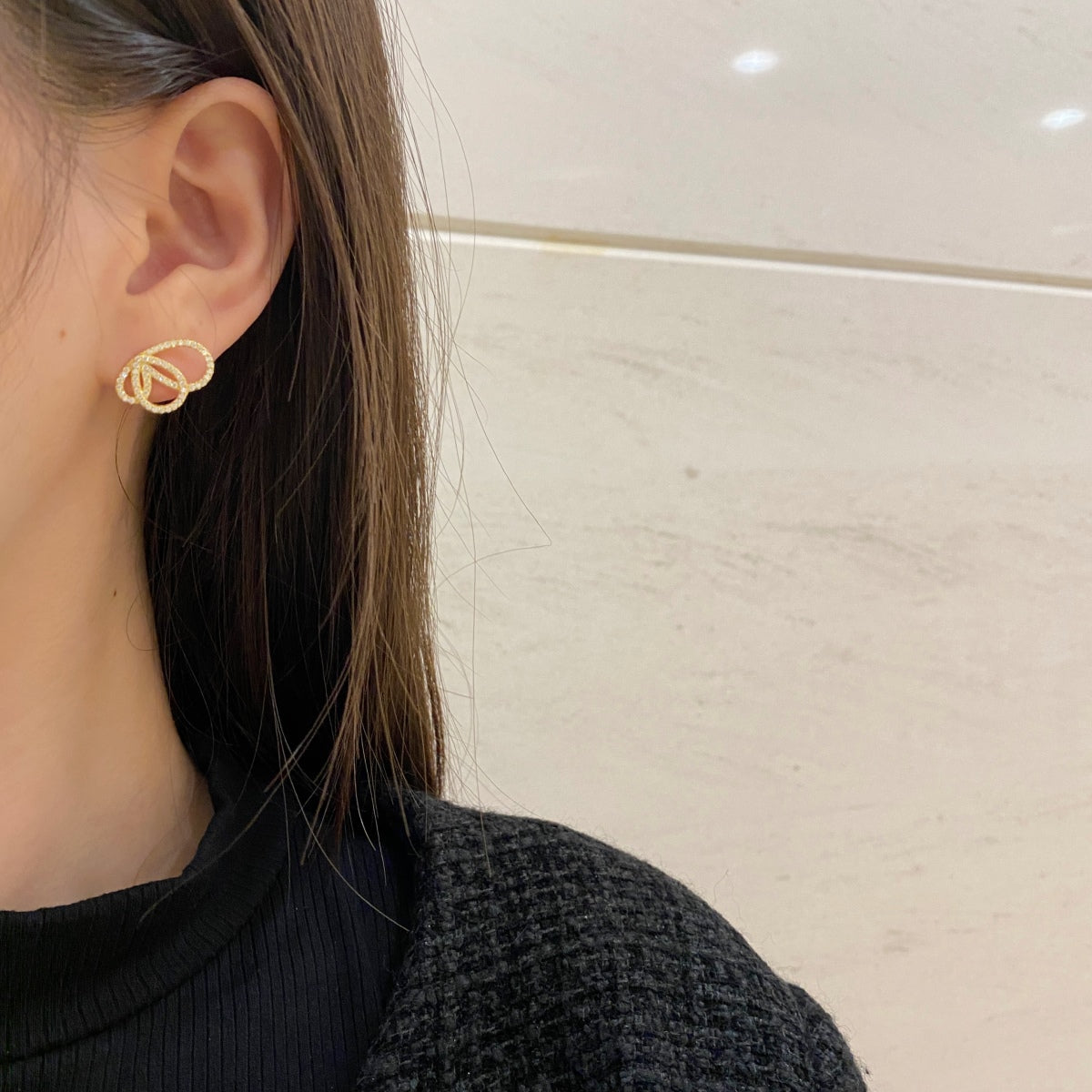 [HOT]Exquisite Butterfly Shape Earrings