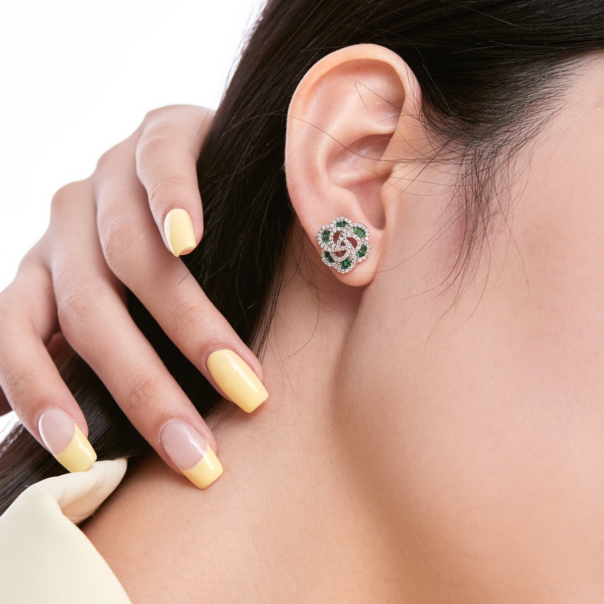 [HOT] Boucles d'oreilles exquises en forme de fleur pour le quotidien
