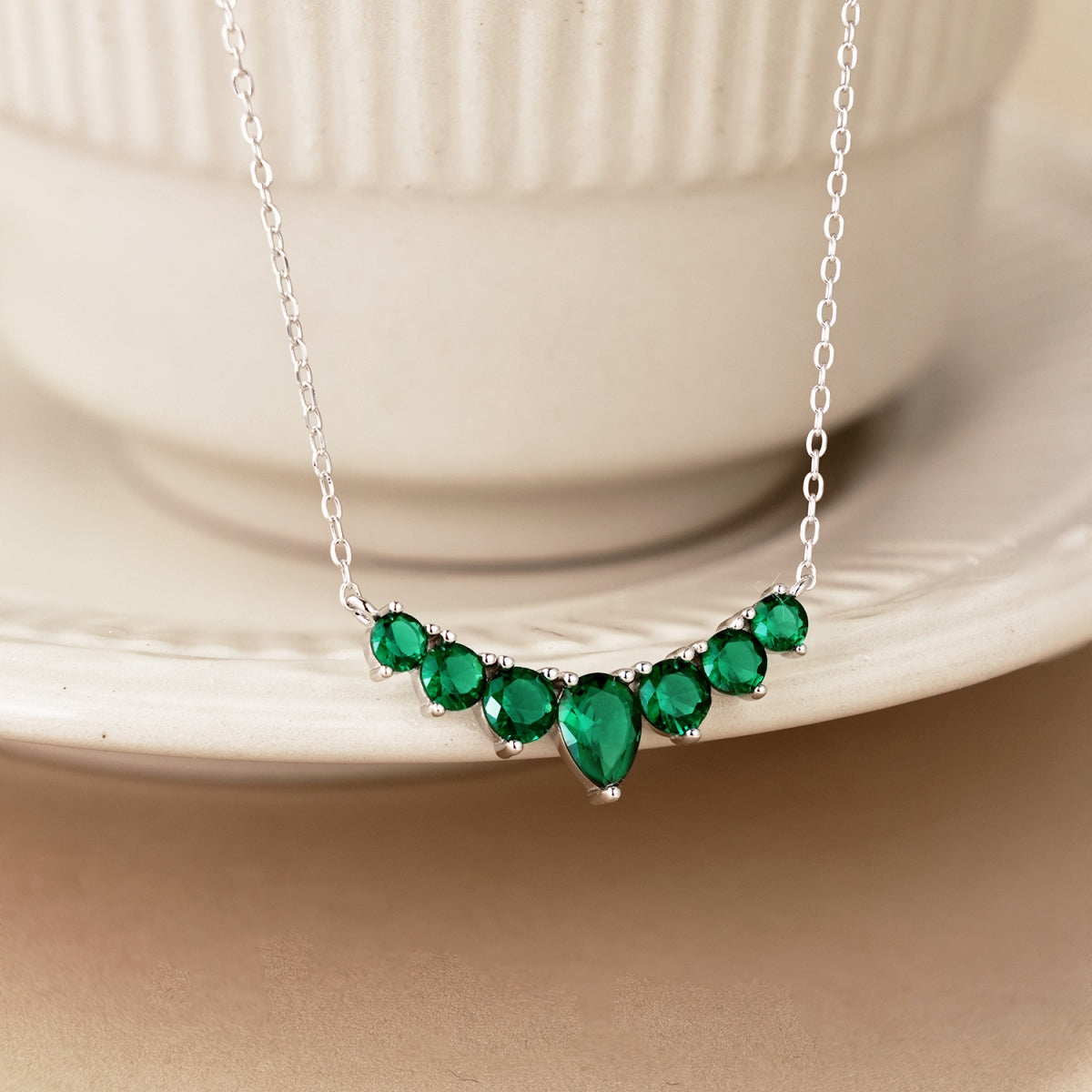 [HOT] Collier délicat en forme de cœur coloré