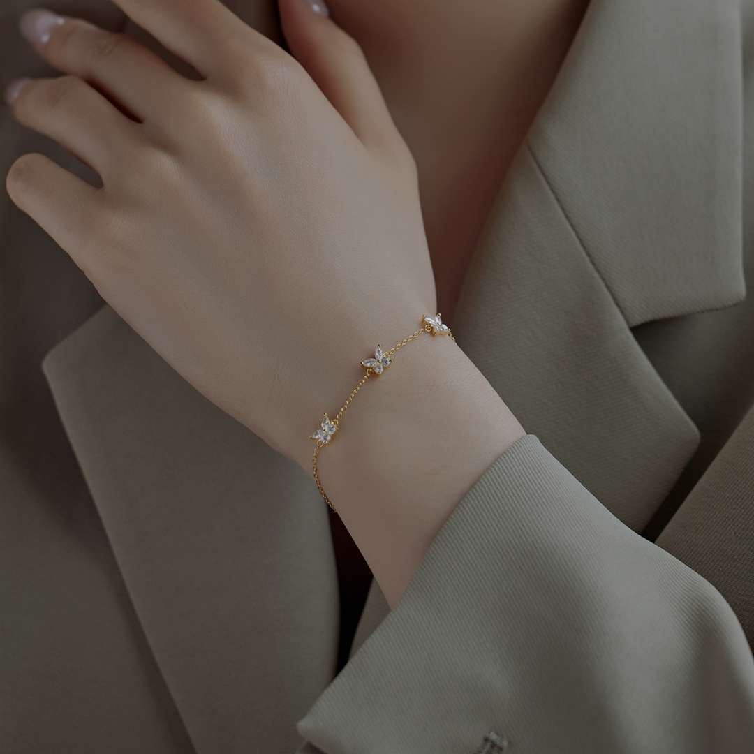[HOT] Collier en forme de papillon rayonnant