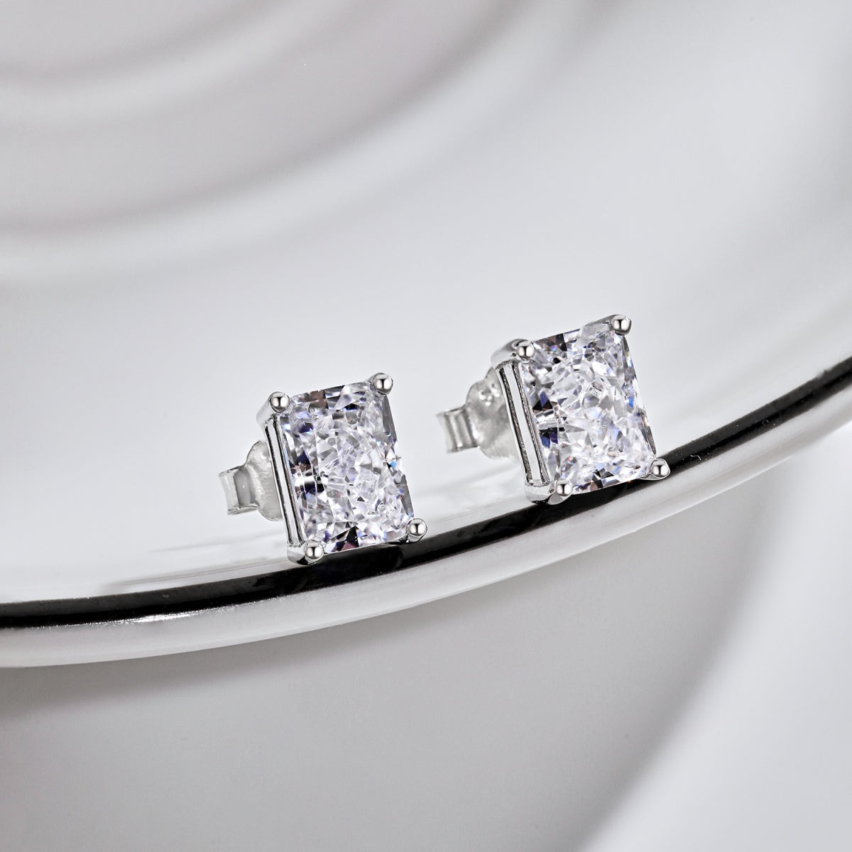 [HOT] Boucles d'oreilles quotidiennes luxueuses et radieuses taille princesse