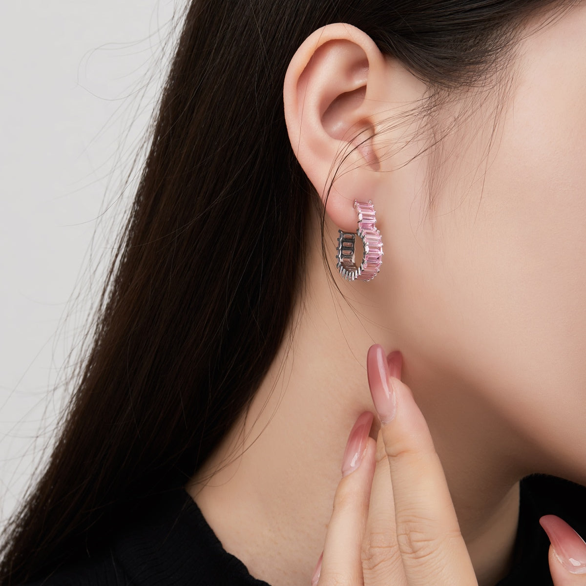 [HOT]Boucles d'oreilles découpées en forme de cœur rayonnant