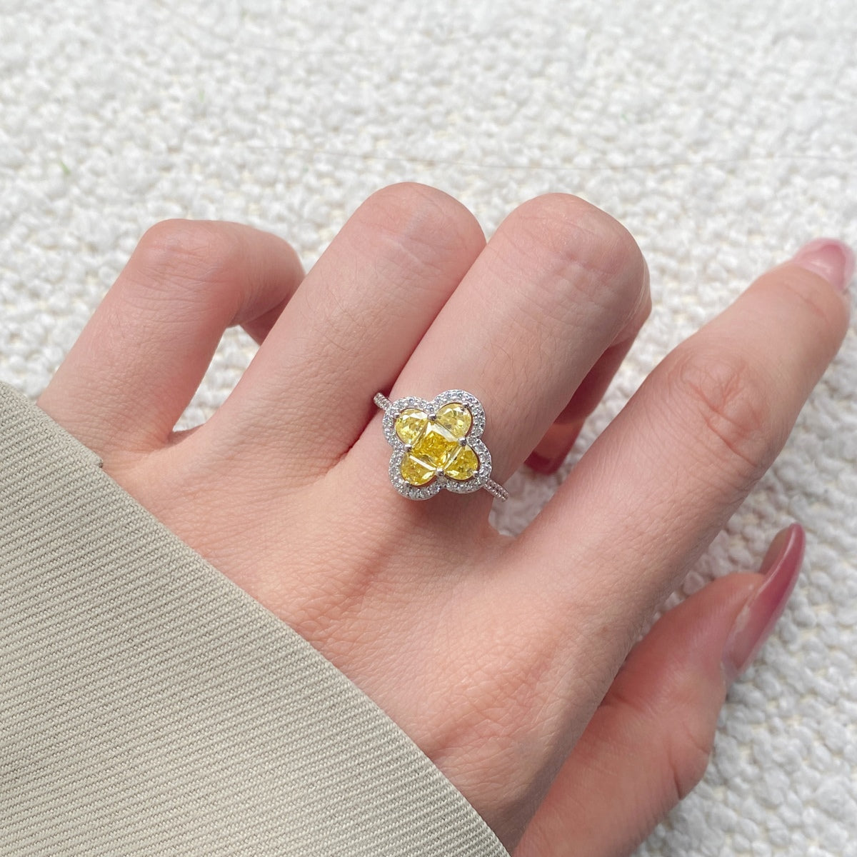 [HOT] Bague de banquet luxueuse en forme de fleur d'éternité