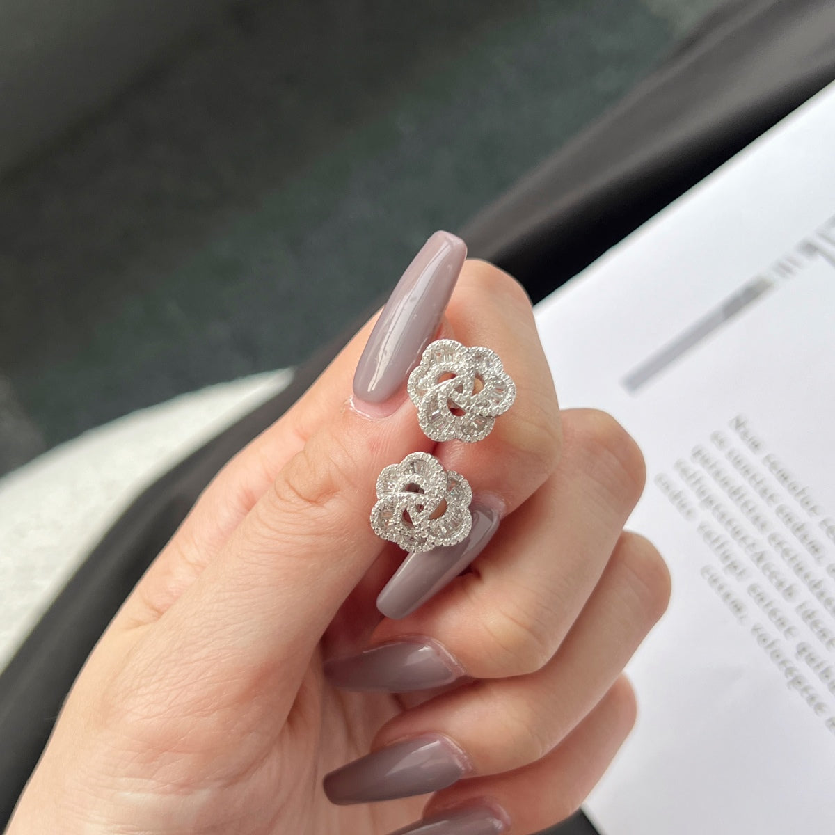 [HOT] Boucles d'oreilles exquises en forme de fleur pour le quotidien