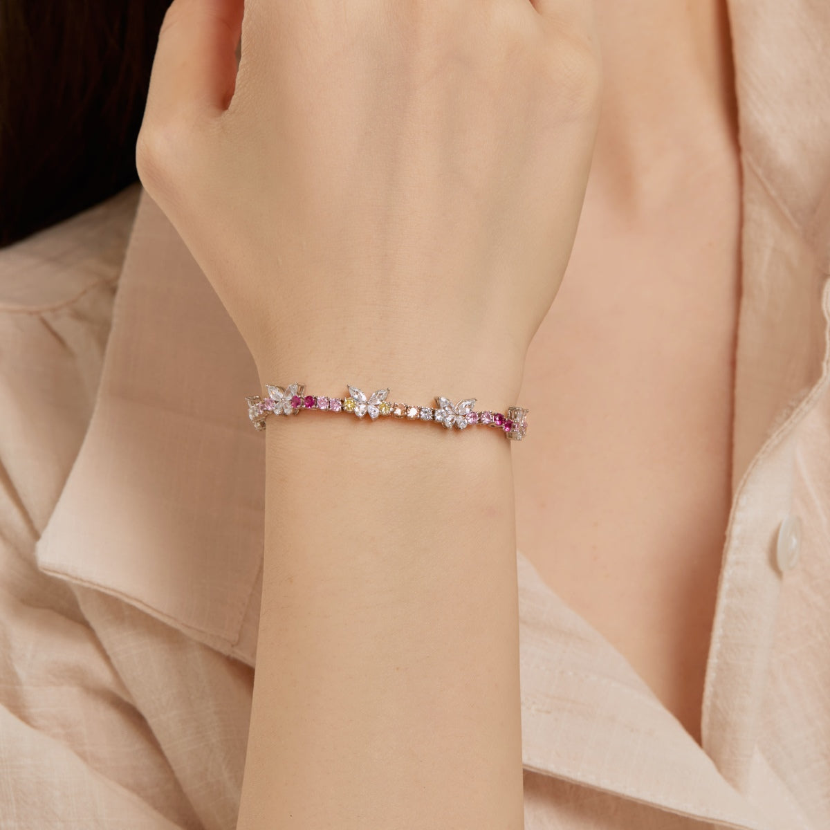 [HOT] Bracelet rond en forme de papillon coloré et orné